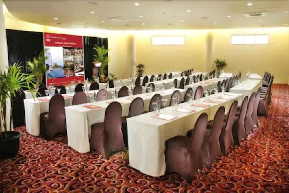 Marbella Suites Bandung Cimenyan Buitenkant foto