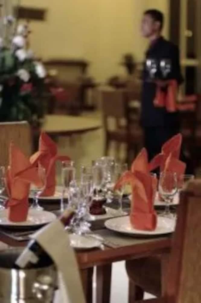 Marbella Suites Bandung Cimenyan Buitenkant foto