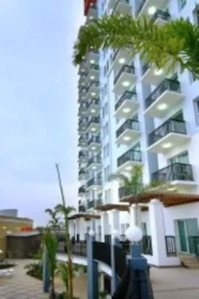 Marbella Suites Bandung Cimenyan Buitenkant foto