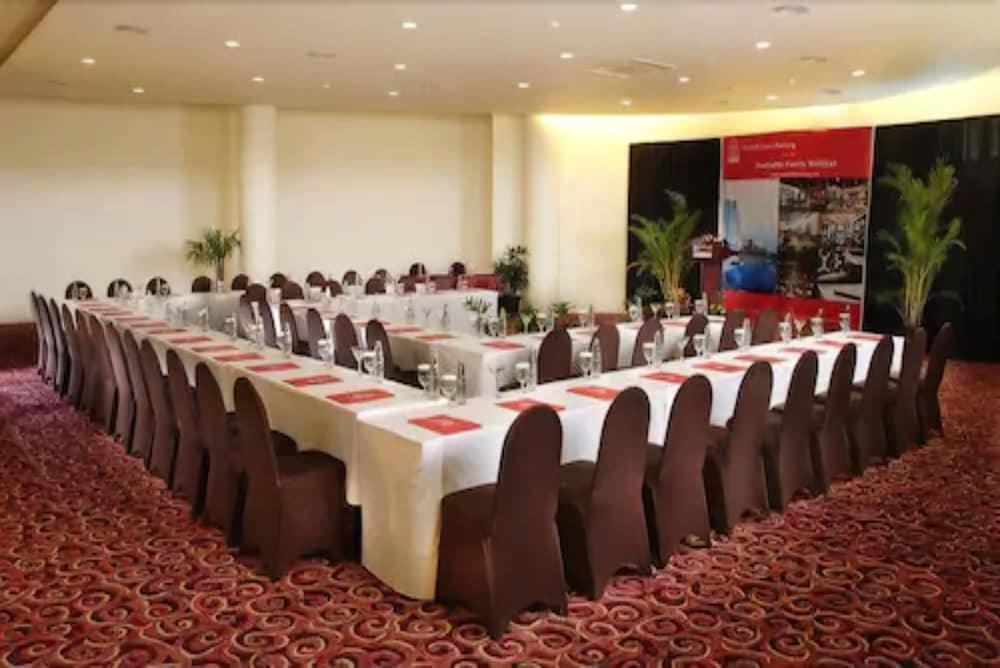 Marbella Suites Bandung Cimenyan Buitenkant foto