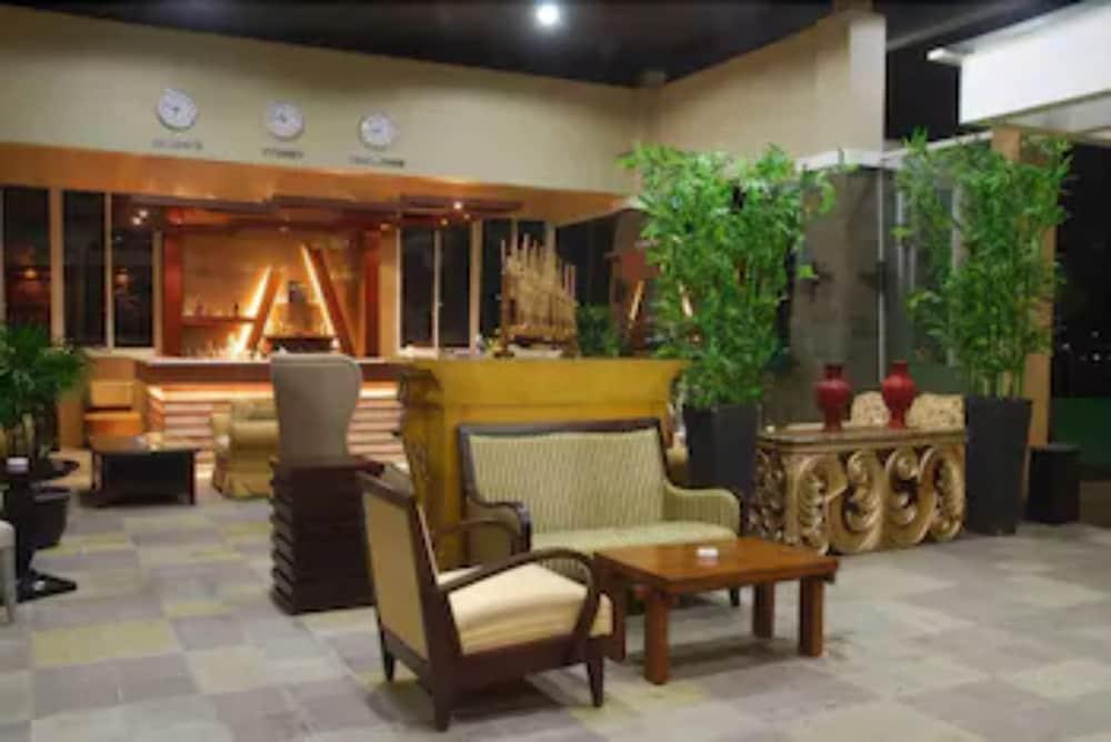 Marbella Suites Bandung Cimenyan Buitenkant foto