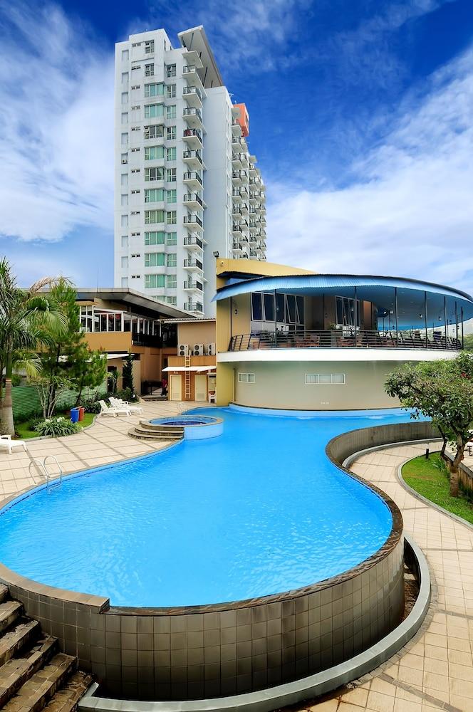 Marbella Suites Bandung Cimenyan Buitenkant foto